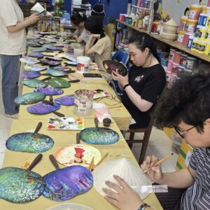 decorative-handmade-fans-vietnamese-artwork.