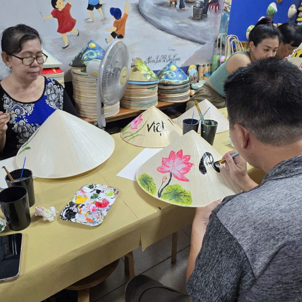 hand-painted-vietnamese-conical-hat-calligraphy