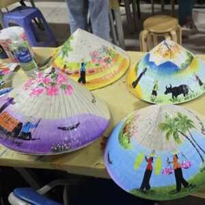 Traditional Vietnamese conical hats and handicraft gifts